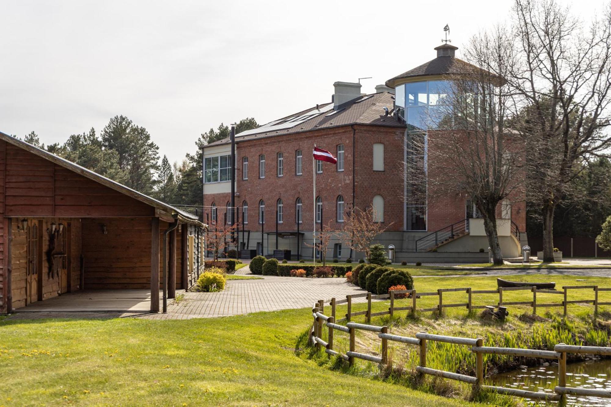 Roze Village Jurnieka Ligzda Pērkone エクステリア 写真